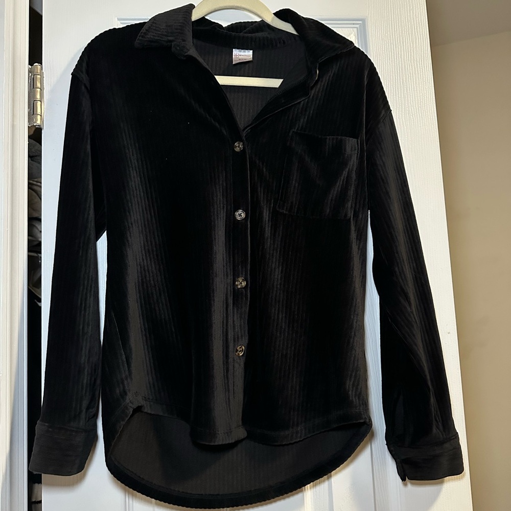 No Boundaries corduroy button down top black size M